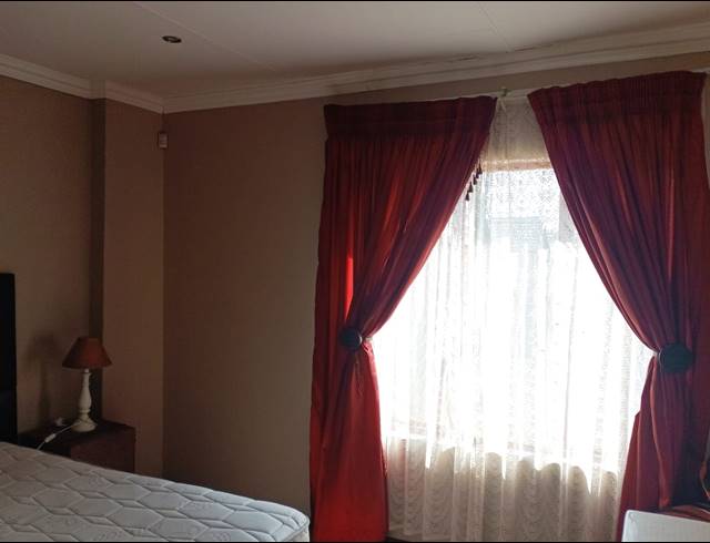 3 BEDROOM SECTIONAL TITLE FOR SALE IN NOORDRAND